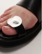 Jules molten toe piece sandals in black