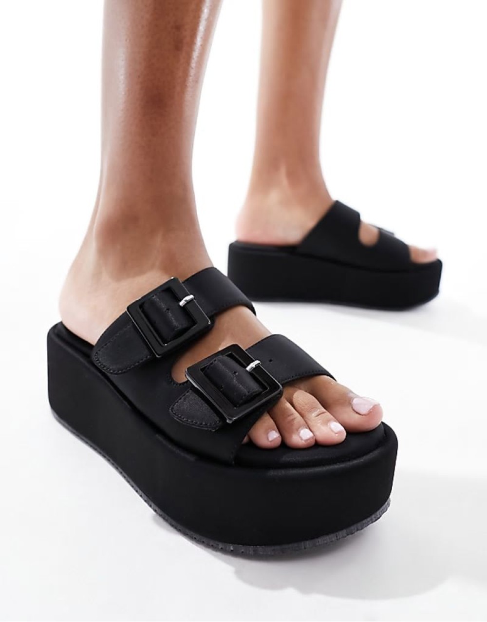 Taxon buckle flatform mule sandals in black